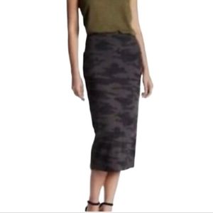 Slanctuary Camo Pencil Skirt